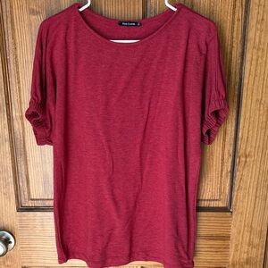 Pink Clover Women's Red Short Sleeve Tee